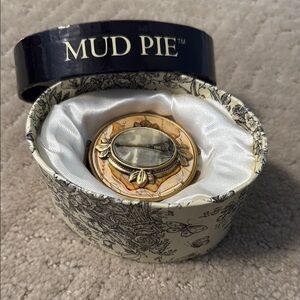 Mud Pie Gold Metal Compact in Floral Trinket Box with Gold Leaf Design
